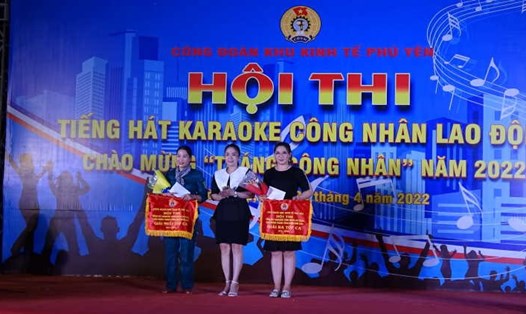Công đoàn Khu Kinh tế Phú Yên tổ chức Hội thi Tiếng hát Karaoke công nhân lao động.
