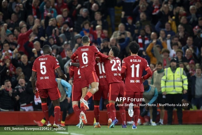 Liverpool đặt một chân vào chung kết Champions League