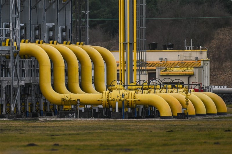 Russia stops supplying gas to Poland, Bulgaria