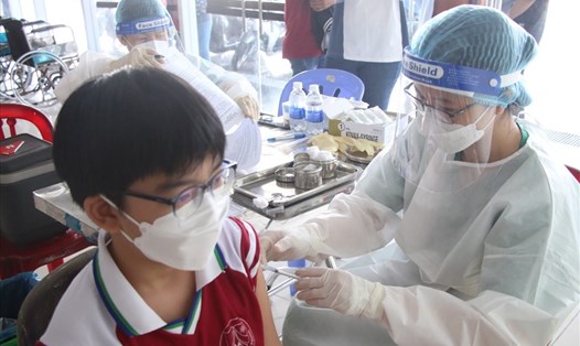 Đà Nẵng tiếp tục tiêm 14.800 liều vaccine COVID-19 cho trẻ 6 đến 12 tuổi. Ảnh: Thanh Chung