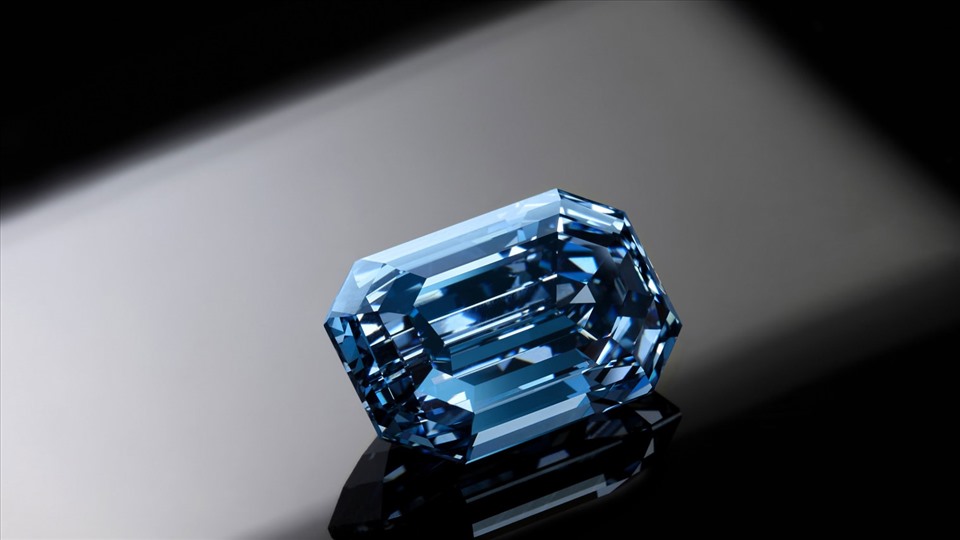 Blue diamond "once in a thousand years" sold at a great price