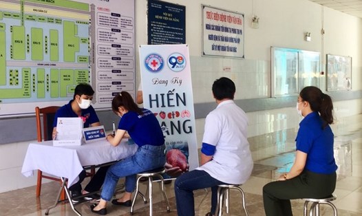 Tháng Nhân đạo 2022, Đà Nẵng vận động người dân hiến mô tạng cứu bệnh nhân. Ảnh minh hoạ: KC