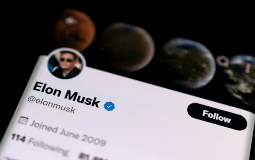 Elon Musk continues to be controlled when tweeting about Tesla
