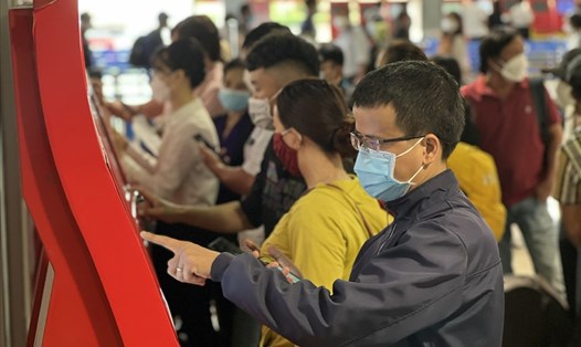 Ngày 29.4, Tân Sơn Nhất đón 91.000 hành khách đi và đến tại nhà ga quốc nội. Ảnh: Khánh Linh.