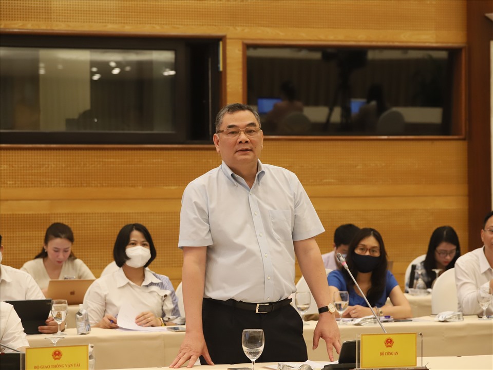 Ngăn chặn, răn đe thậm chí khởi tố những cá nhân tung tin thất thiệt