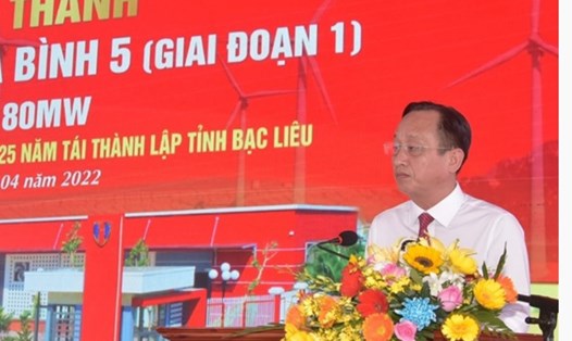Chủ tịch UBND tỉnh Bạc Liêu Phạm Văn Thiều phát biểu tại lễ khánh thành. Ảnh: Nhật Hồ