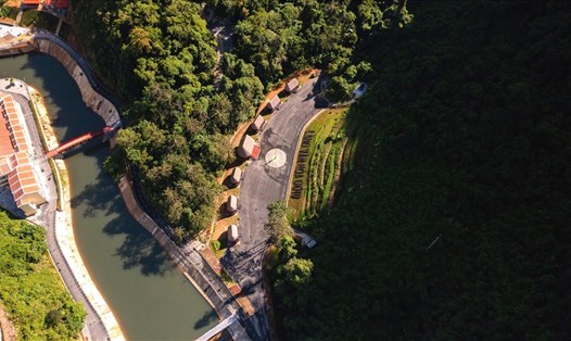 Một góc Cổng trời Đông Giang nhìn từ trên cao. Ảnh: Công Tú