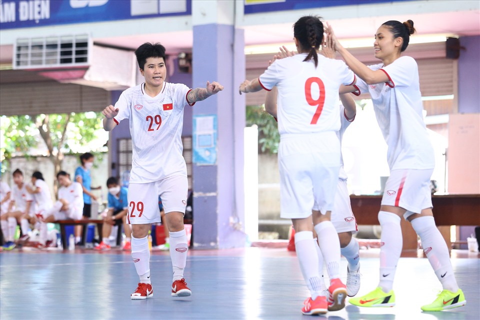 Futsal nữ Việt Nam tiếp tục chuỗi trận giao hữu chuẩn bị cho SEA Games 31