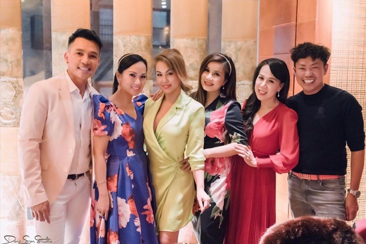 Chồng tỉ phú làm điều bất ngờ trong sinh nhật Hà Phương Chồng tỉ phú làm điều bất ngờ trong sinh nhật Hà Phương 