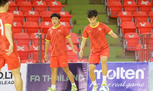 Tuyển futsal Việt Nam tập luyện trước trận ra quân tại giải futsal Đông Nam Á 2022. Ảnh: VFF