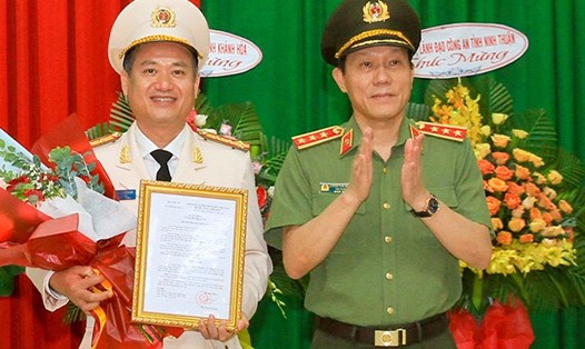 Đại tá Nguyễn Thế Hùng nhận công tác và giữ chức vụ Giám đốc Công an tỉnh Khánh Hòa. Ảnh Văn Nhất