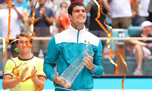Carlos Alcaraz trở thành tay vợt trẻ nhất vô địch Miami Open. Ảnh: ATP