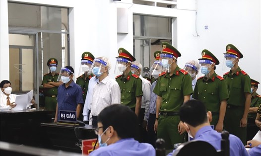 Khánh Hòa xét xử công khai 2 cựu Chủ tịch tỉnh Khánh Hòa cùng các cựu quan chức.