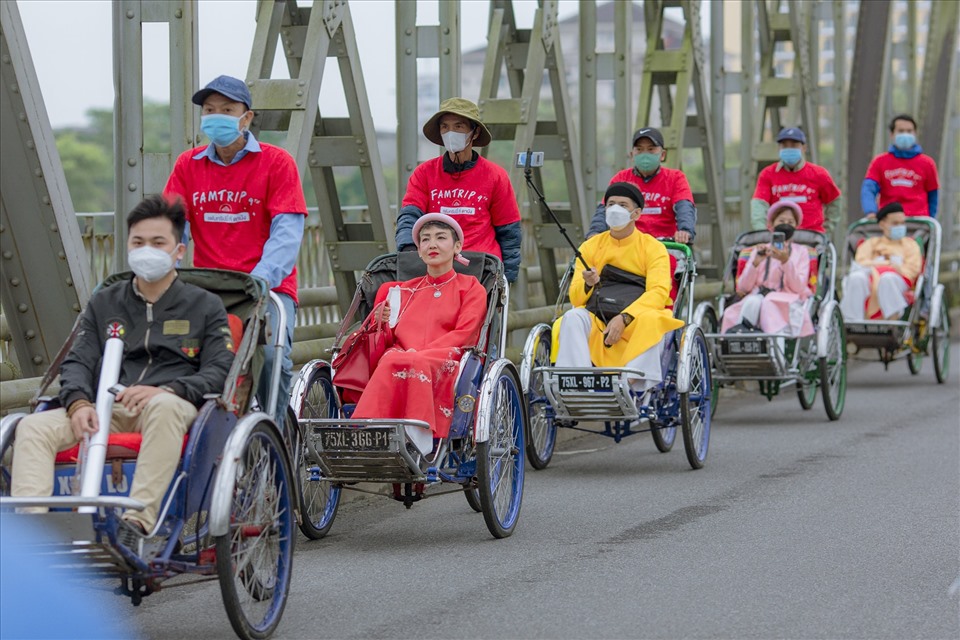 Đoàn khảo sát Famtrip Thái Lan tham quan trải nghiệm tại Huế. Ảnh: Từ Ân