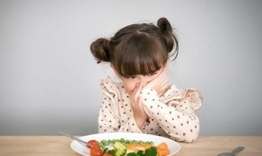 Trẻ em chán ăn, biếng ăn, thấp còi suy dinh dưỡng là dấu hiệu thiếu kẽm. Ảnh: ST