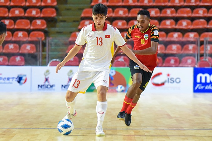 Thắng Timor Leste 7-1, tuyển futsal Việt Nam dẫn đầu bảng B