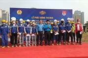 Công đoàn Xây dựng Việt Nam tặng quà cho đoàn viên, người lao động
