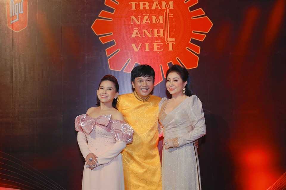 Bình Tinh làm "Xử án Phi Giao". Ảnh: NSCC.