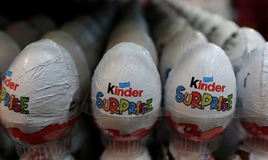 Trứng chocolate Kinder Surprise. Ảnh: Reuters