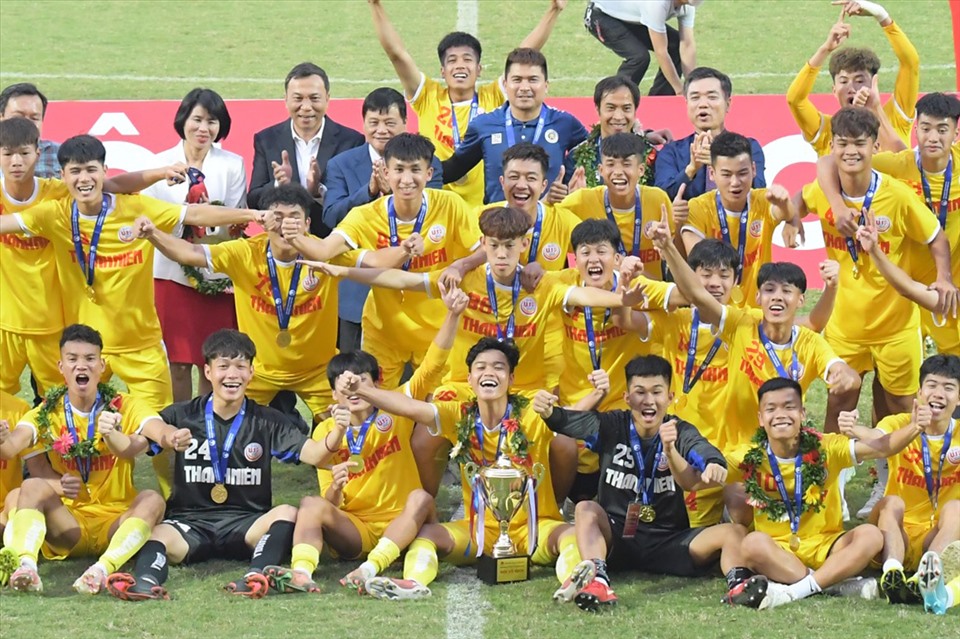 Ngược dòng nghẹt thở, U19 Hà Nội vô địch U19 Quốc gia 2022