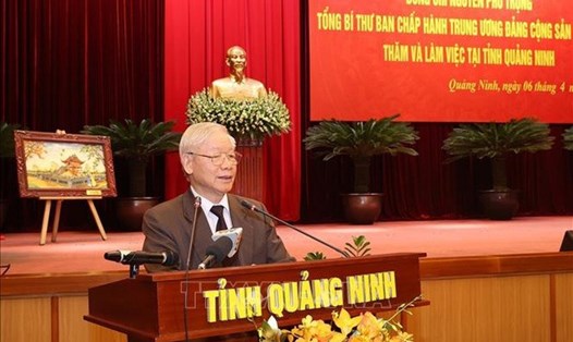Tổng Bí thư Nguyễn Phú Trọng phát biểu tại buổi thăm và làm việc tại Quảng Ninh. Ảnh: TTXVN