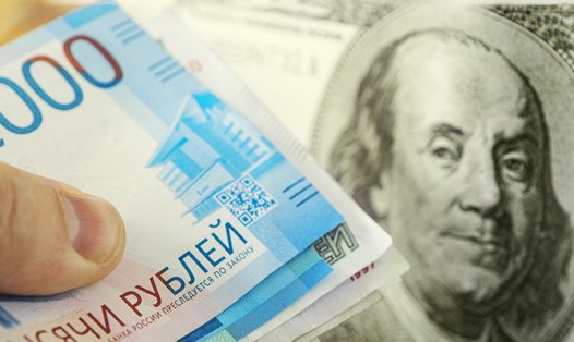 Nga thanh toán các khoản lãi trái phiếu bằng đồng rúp. Ảnh: Getty