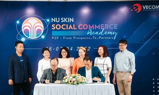 Nu Skin Việt Nam và Hiệp hội Thương mại điện tử Việt Nam (VECOM) ký kết thỏa thuận hợp tác thiết lập mối liên kết đào tạo.