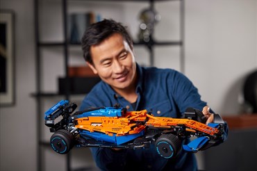 Tập đoàn LEGO hợp tác cùng đội đua McLaren Racing để phát triển và ra mắt mô hình xe đua LEGO® Technic™ McLaren Formula 1™