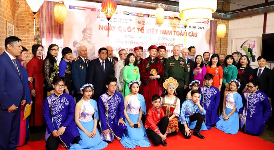 Ngày Quốc Tổ Việt Nam toàn cầu tại Liên bang Nga (nước Giỗ Tổ trọng điểm châu Âu) năm 2021. Ảnh: Ái Vân