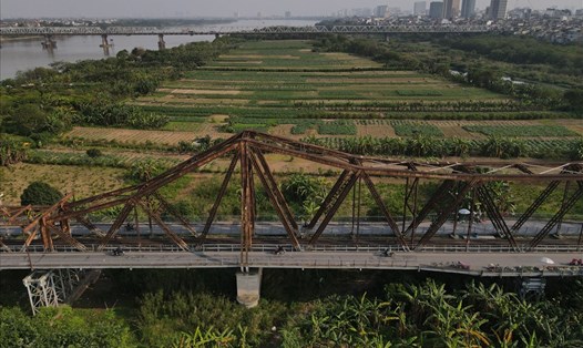 Khu vực bãi bồi giữa sông Hồng được quy hoạch trở thành công viên văn hoá du lịch trong tương lai gần. Ảnh: Hải Nguyễn