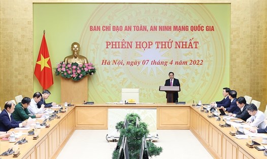 Thủ tướng Phạm Minh Chính chủ trì phiên họp thứ nhất Ban Chỉ đạo an toàn, an ninh mạng quốc gia. Ảnh: Dương Giang