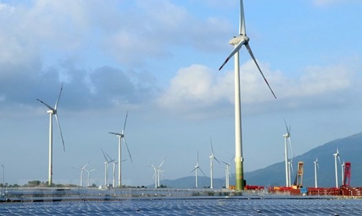 Việt Nam phát triển điện gió, thực hiện mục tiêu giảm phát thải ròng. Ảnh: TTXVN