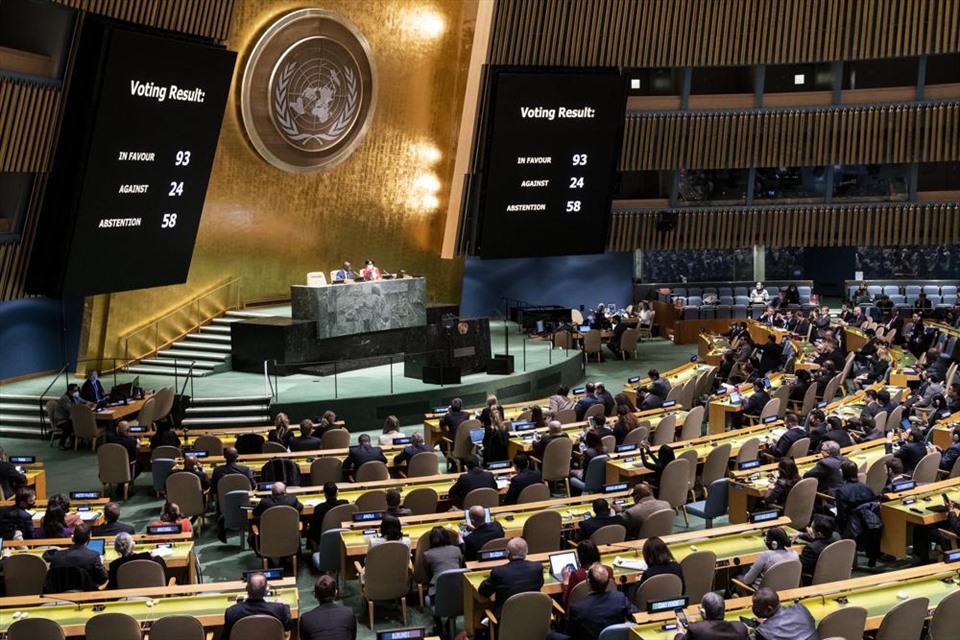 Liên Hợp Quốc thông qua nghị quyết loại Nga khỏi Hội đồng Nhân quyền