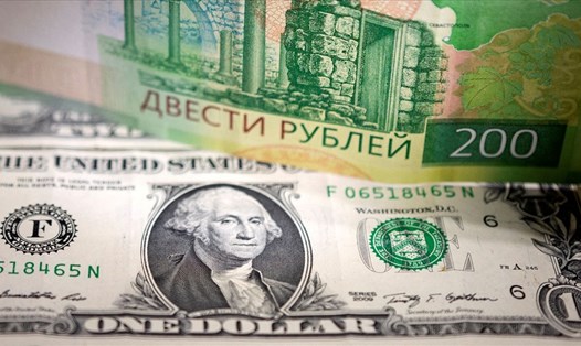 Đồng rúp tăng mạnh so với USD. Ảnh: Reuters