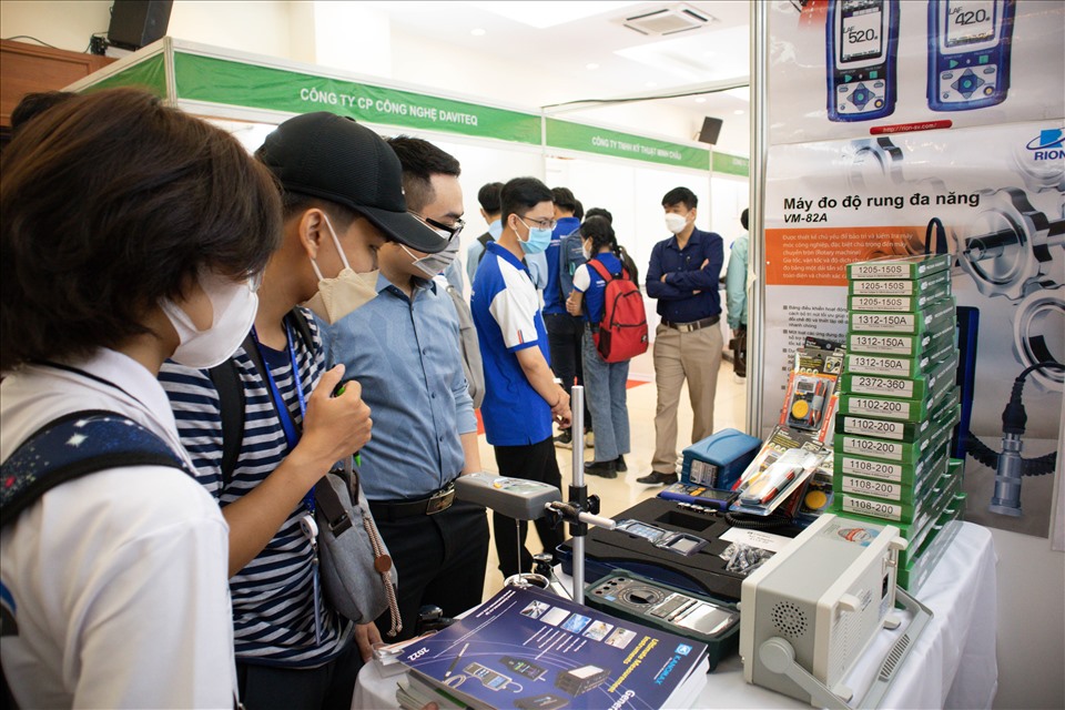 Khách tham quan tại VCCA 2021. Ảnh: Bộ KH&CN cung cấp.