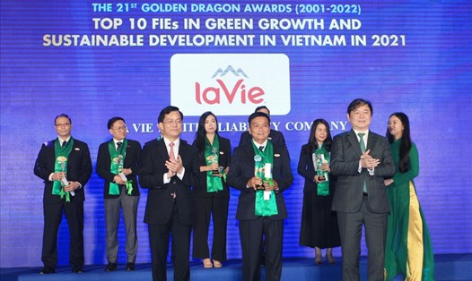 La Vie là hãng nước uống duy nhất vào Top 10 Doanh nghiệp FDI phát triển bền vững.