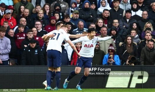 Tottenham rộng cửa nằm trong top 4 sau khi đánh bại Aston Villa.   Ảnh: AFP