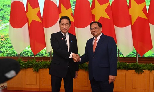 Thủ tướng Phạm Minh Chính và Thủ tướng Nhật Bản Kishida Fumio. Ảnh: Hải Nguyễn