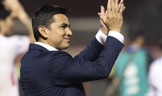 Huấn luyện viên Kiatisak cùng Hoàng Anh Gia Lai giành chiến thắng đầu tiên ở AFC Champions League 2022. Ảnh: Thanh Vũ