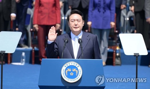 Tổng thống Hàn Quốc Yoon Suk-yeol tuyên thệ nhậm chức ngày 10.5.2022. Ảnh: Yonhap