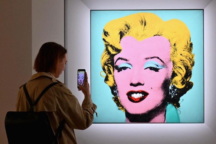 Tranh chân dung Marilyn Monroe được bán với giá kỷ lục