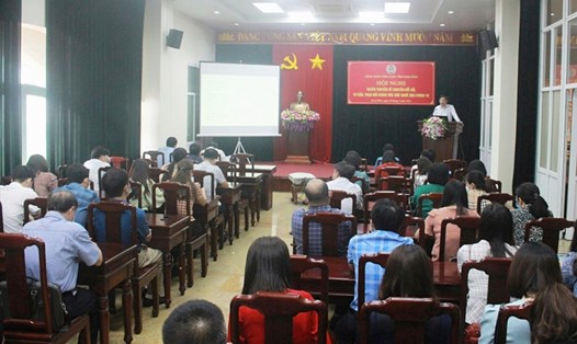 Các đại biểu dự hội nghị tuyên truyền về chuyển đổi số do Công đoàn Viên chức tỉnh Ninh Bình tổ chức. Ảnh: NT