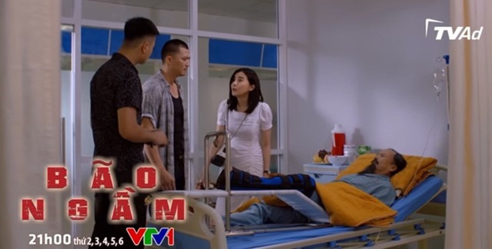 Tình tiết trong "Bão ngầm". Ảnh: NSX. Tình tiết trong "Bão ngầm". Ảnh: NSX.