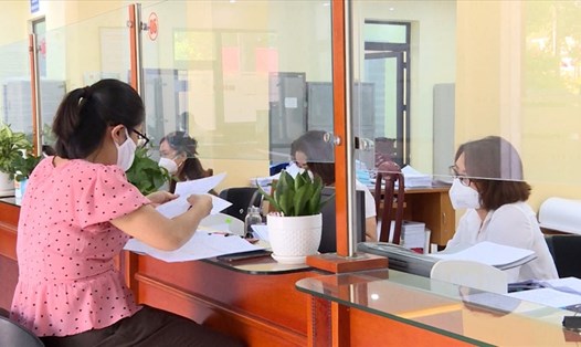 Công chức, viên chức Kho bạc Nhà nước tỉnh Điện Biên thực hiện tốt phong trào thi đua - Ngày làm việc 8 giờ có chất lượng, hiệu quả.