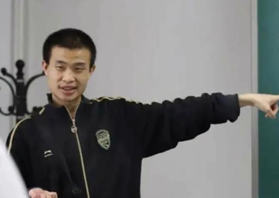 Wei Dongyi, 30 tuổi được mệnh danh là "God Wei", đang làm việc Đại học Bắc Kinh, Trung Quốc. Ảnh chụp màn hình
