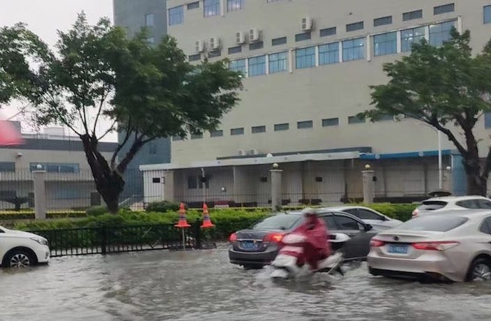 China emergency response to heavy rain, unusual floods