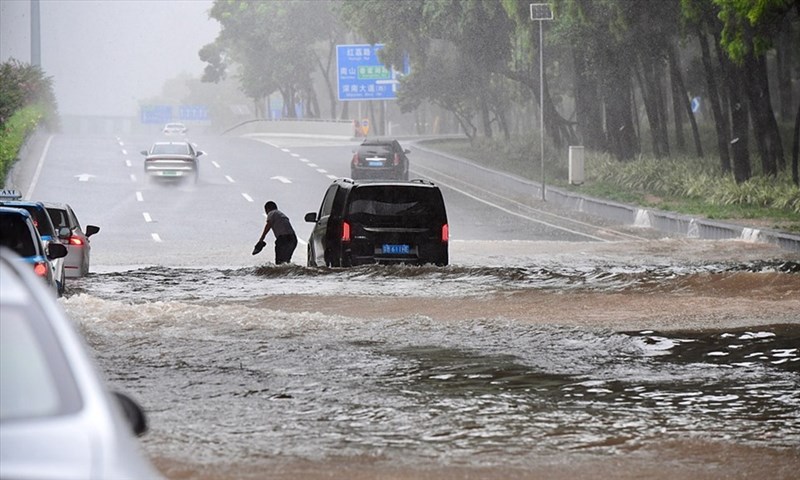China emergency response to heavy rain, unusual floods