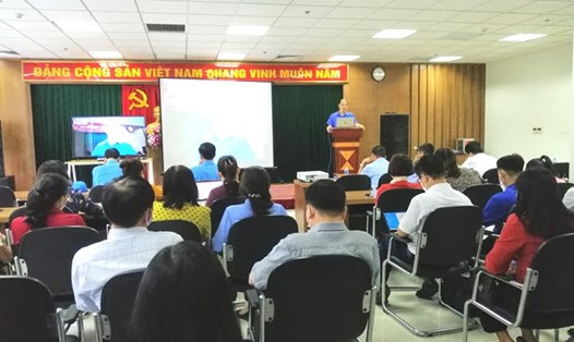 Đại biểu tham dự Hội nghị trực tiếp tại Hội trường Viettel Bắc Kạn.