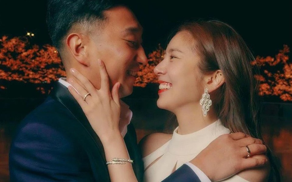 Son Dam Bi và Lee Kyu Hyuk làm đám cưới tại một khách sạn ở Seoul ngày 13.5. Ảnh chụp màn hình Son Dam Bi và Lee Kyu Hyuk làm đám cưới tại một khách sạn ở Seoul ngày 13.5. Ảnh chụp màn hình