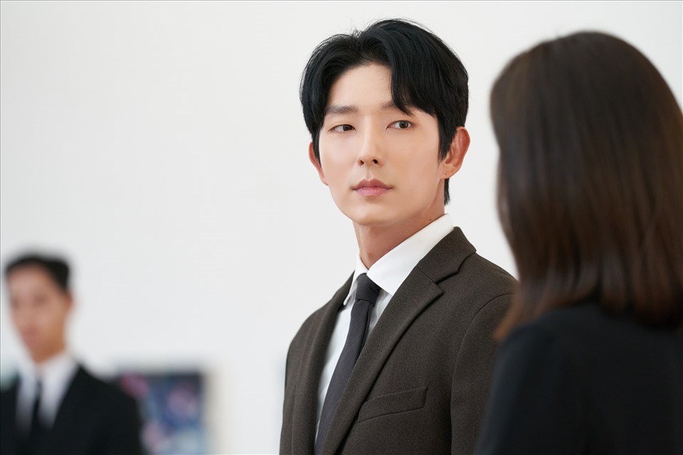 Lee Joon Gi trong phim. Ảnh: CMH. Lee Joon Gi trong phim. Ảnh: CMH.